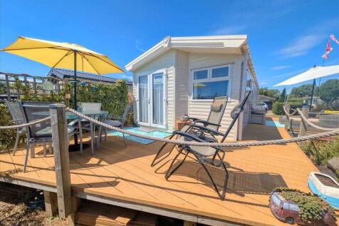 Brightlingsea CO7 2 bed park home for sale