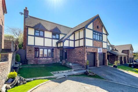 5 bedroom detached house for sale