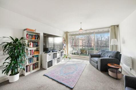 Oakley Square, London, NW1 3 bed apartment for sale