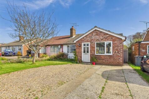 New Road, Trimley St. Mary... 4 bed bungalow for sale