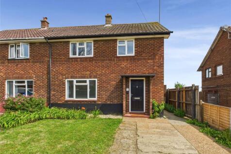 Coronation Drive, Felixstowe... 3 bed semi