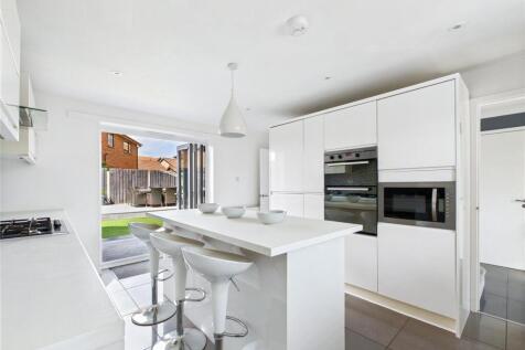 Westleton Way, Felixstowe, Suffolk, IP11 4 bed detached house for sale