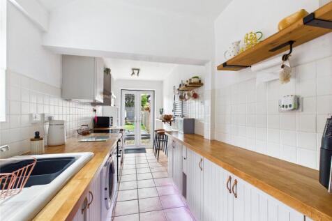 Gainsborough Road, Felixstowe... 3 bed terraced house for sale