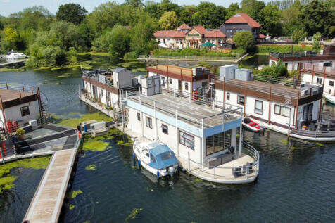2 bedroom house boat for sale
