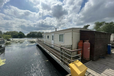 1 bedroom house boat for sale