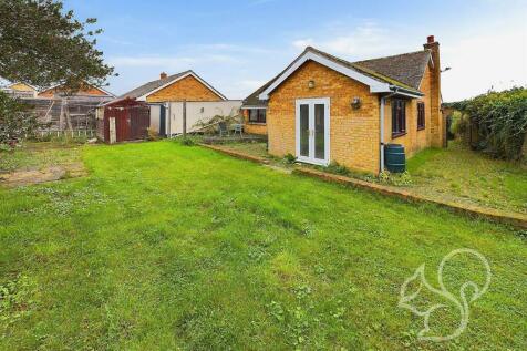 3 bedroom detached bungalow for sale