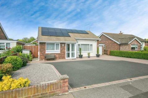 3 bedroom detached bungalow for sale