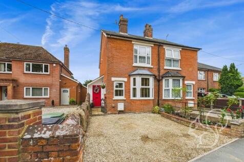 3 bedroom semi-detached house for sale