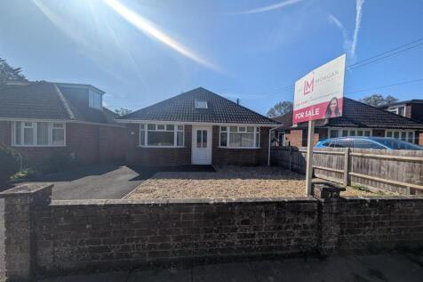 Lower Northam Road, Hedge End... 3 bed detached bungalow for sale