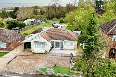 4 bedroom detached bungalow for sale