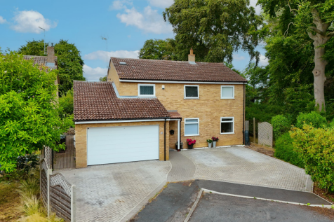 Kings Drive, Newmarket CB8 4 bed detached house for sale