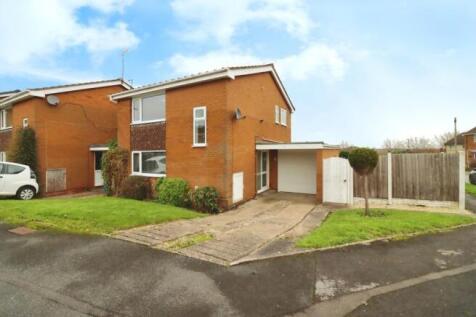 3 bedroom link detached house for sale