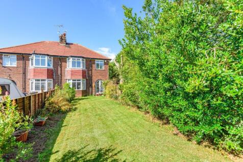 3 bedroom semi-detached house for sale