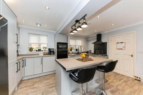 2 bedroom detached house for sale