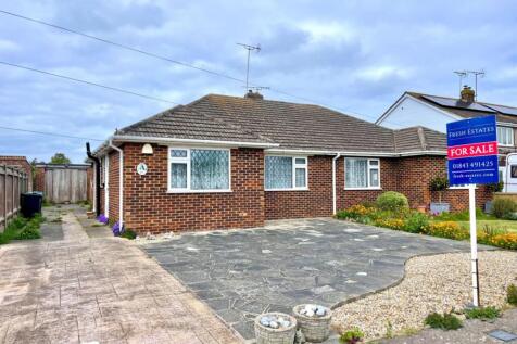 Michelle Gardens, Margate, CT9 5JX 2 bed bungalow for sale