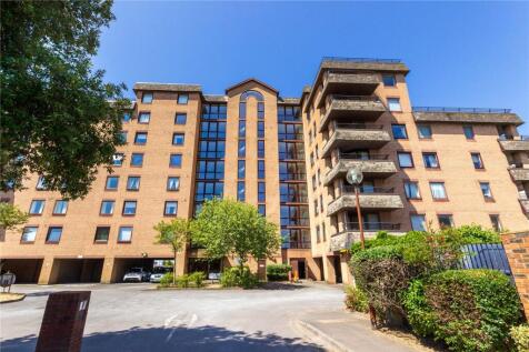 Carlton Mansions North... 2 bed apartment for sale