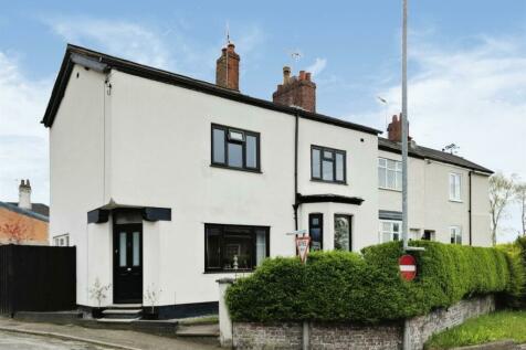 4 bedroom semi-detached house for sale