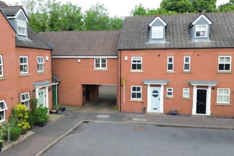 3 bedroom town house for sale
