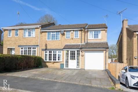 5 bedroom semi-detached house for sale