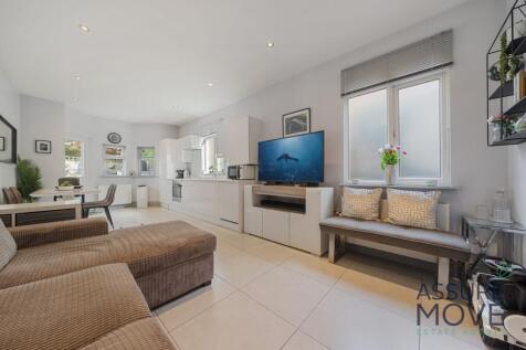 Mount Road, London, NW4 2 bed apartment for sale