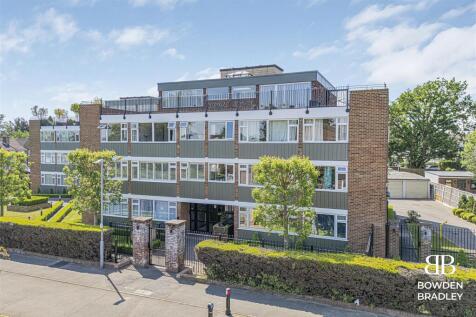Ashurst Drive, Barkingside 2 bed apartment for sale