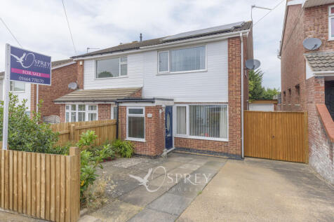 Edendale Road, Melton Mowbray LE13 3 bed semi