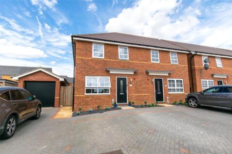 Grace Gardens, Eaton Leys MK17 3 bed semi