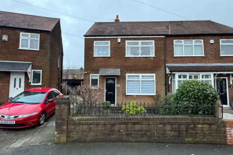 Norbreck Crescent, Springfield, WN6 3 bed semi