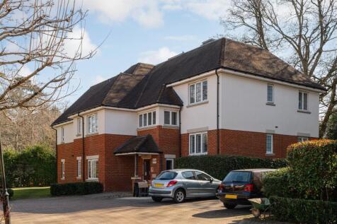 Hill View, Dorking 2 bed apartment for sale