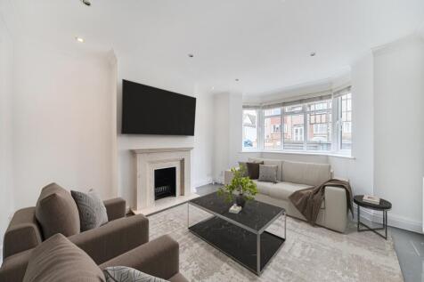 Welbeck Avenue, Bromley, Kent, BR1 4 bed semi