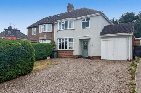 Meriden Avenue, Stourbridge 3 bed semi