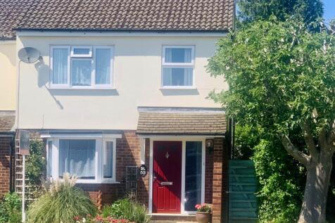 4 bedroom end of terrace house for sale
