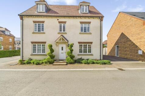 5 bedroom detached house for sale
