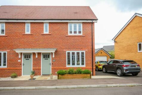 2 bedroom semi-detached house for sale