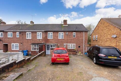 Badger Close, Maidenhead SL6 4 bed semi