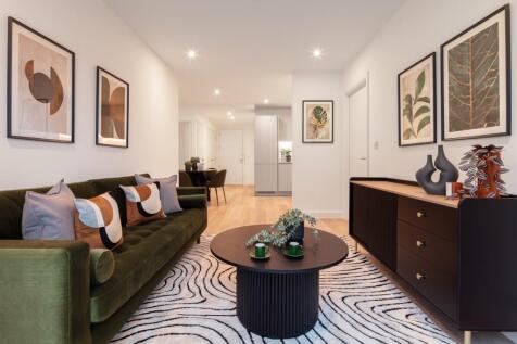 3 bedroom flat for sale