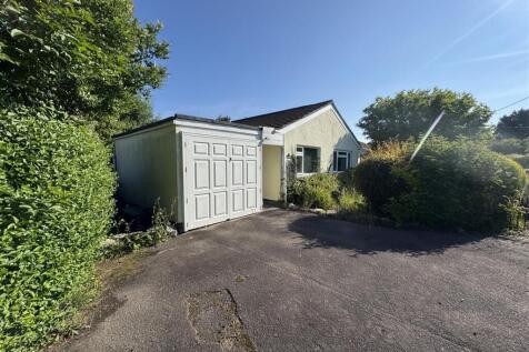 Callington PL17 2 bed detached bungalow for sale