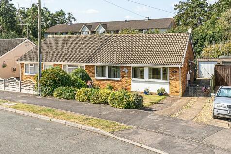 3 bedroom semi-detached bungalow for sale