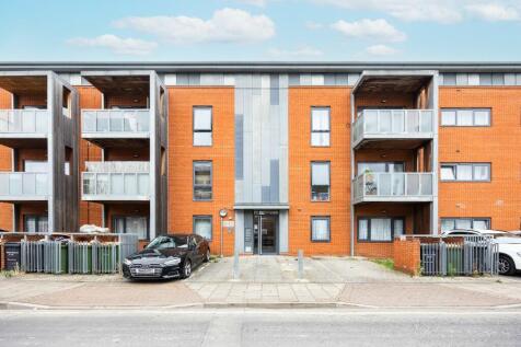 Vandome Close, London E16 2 bed flat for sale