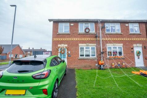 3 bedroom semi-detached house for sale