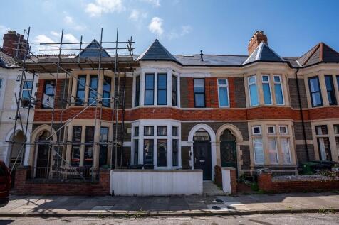 6 bedroom flat for sale