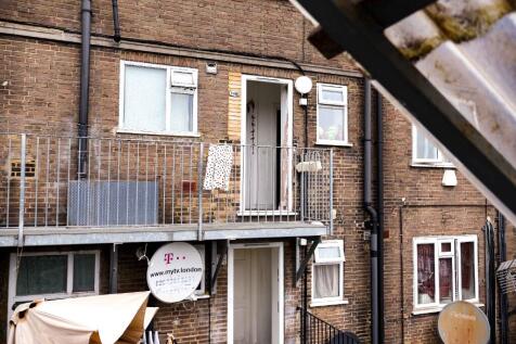 Shenley Road, Borehamwood WD6 9 bed flat for sale