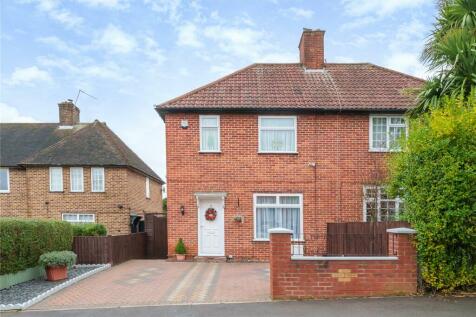 2 bedroom semi-detached house for sale