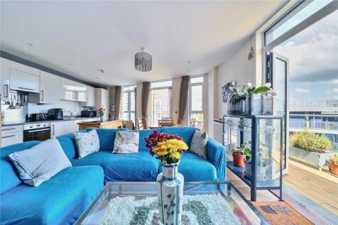 Hatton Road, Alperton 3 bed apartment for sale