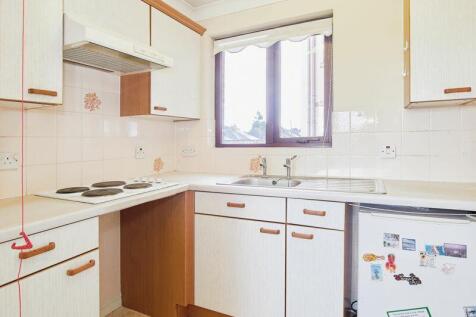1 Ashill Road, Birmingham B45 2 bed flat for sale