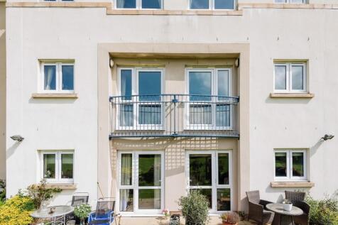 Lefroy Court, Cheltenham GL51 1 bed apartment for sale