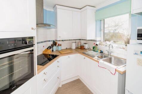 36 Grosvenor Road, Southampton SO17 2 bed retirement property for sale
