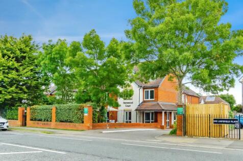 Harewood Court, Warlingham CR6 2 bed apartment for sale