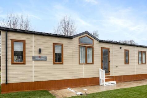Bramlands Lane, Henfield BN5 2 bed park home for sale