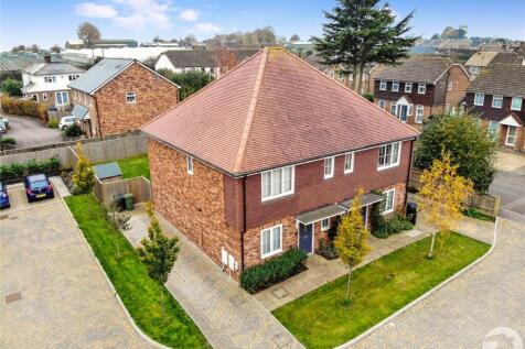 Hawthorn Place, Coxheath, Maidstone... 3 bed semi